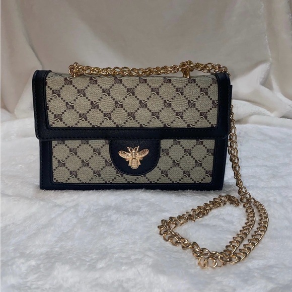 Handbags - Bumblebee purse